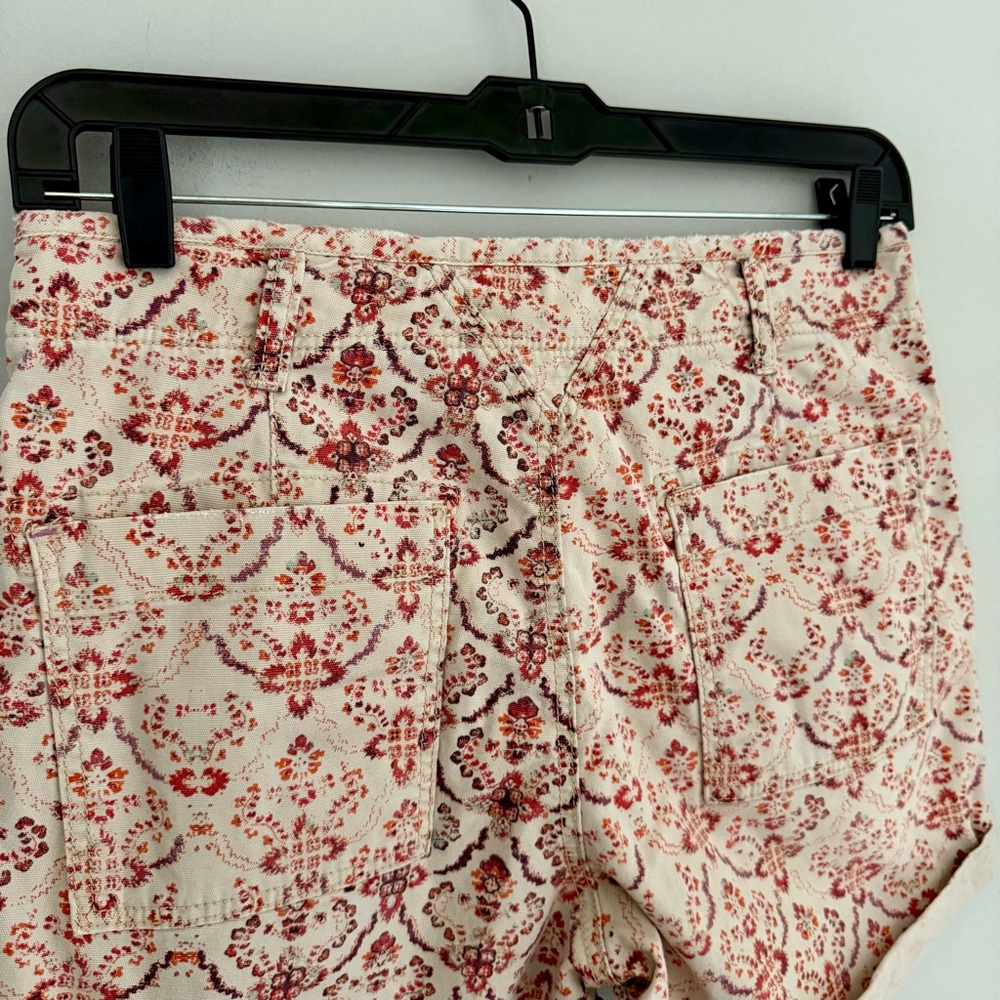 Anthropologie Pilcro The Wanderer
Floral Shorts - Picture 7 of 9